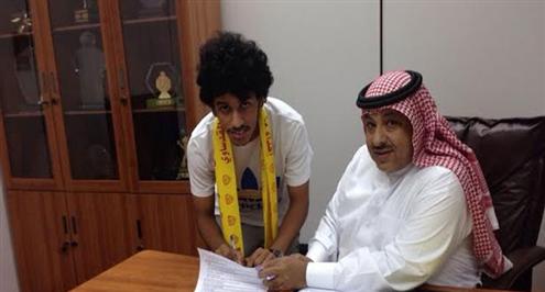 بالصور.. عواجي والعمري قدساويان لـ 5 سنوات مقبلة